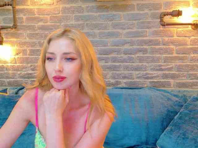 Lisa-Caprice webcam