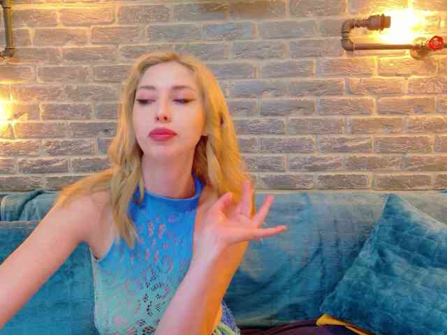 Lisa-Caprice webcam
