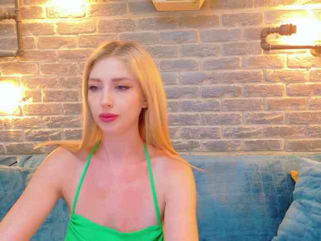 Lisa-Caprice webcam