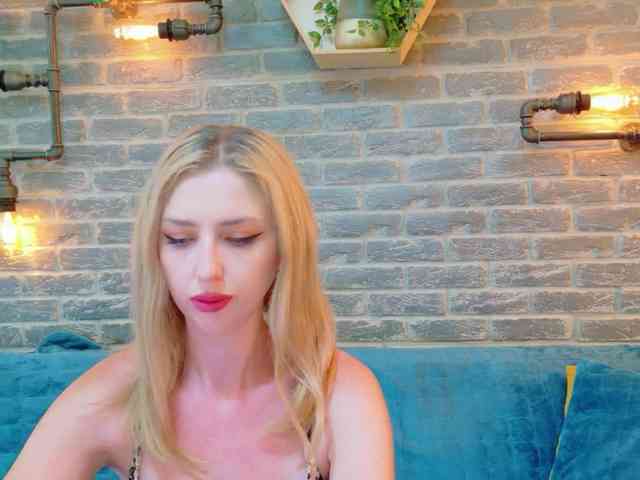 Lisa-Caprice webcam