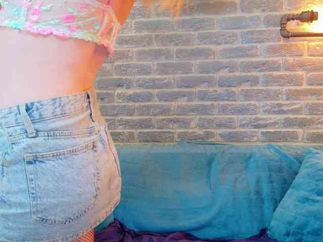 Lisa-Caprice webcam