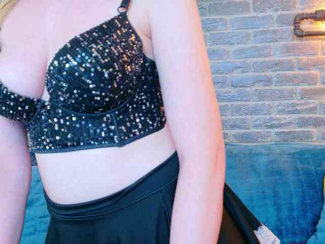 Lisa-Caprice webcam