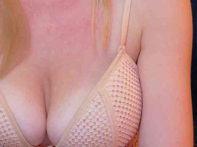 Lisa-Caprice webcam