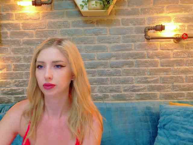 Lisa-Caprice webcam