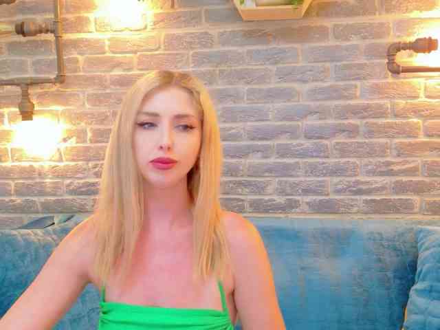 Lisa-Caprice webcam