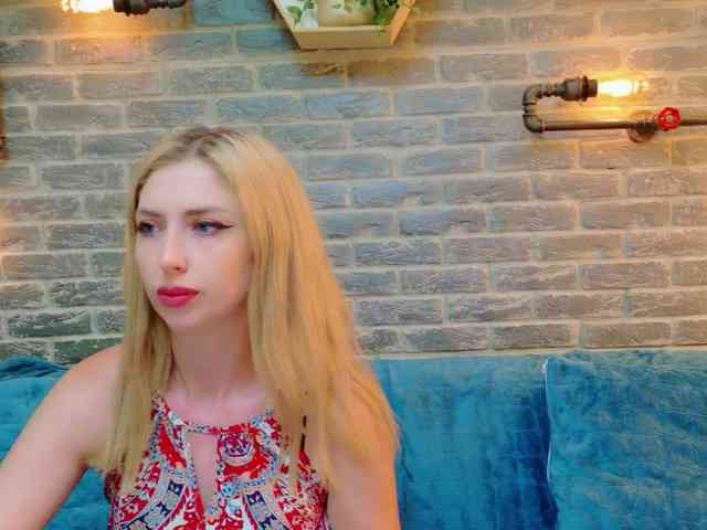 Lisa-Caprice webcam
