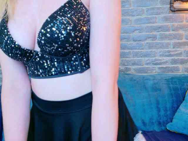 Lisa-Caprice webcam