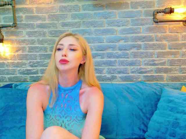 Lisa-Caprice webcam
