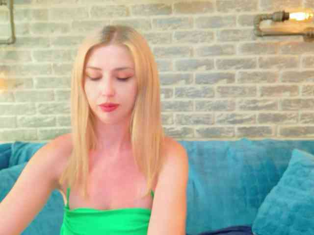 Lisa-Caprice webcam