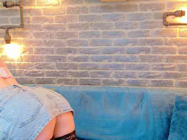 Lisa-Caprice webcam