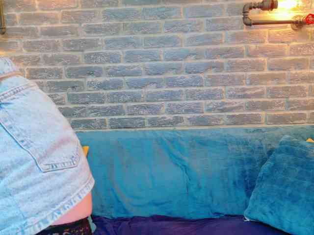 Lisa-Caprice webcam