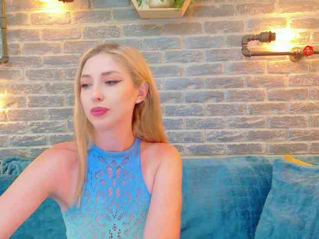 Lisa-Caprice webcam