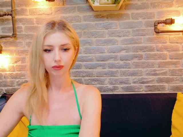 Lisa-Caprice webcam