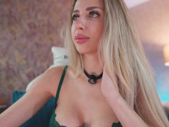 -misstics-'s BongaCams show and profile