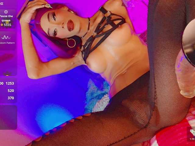 naughty-ts live cam