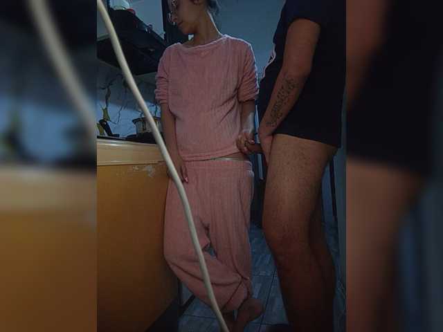 Kingofqueen23 live cam on BongaCams
