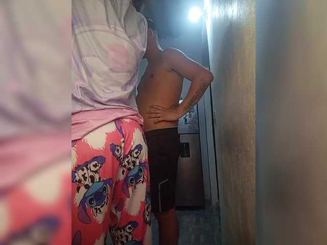 Kingofqueen23 webcam