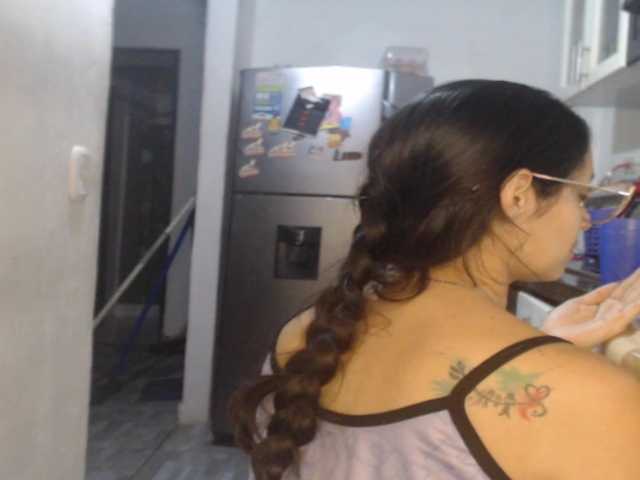 Kingofqueen23 live cam on BongaCams