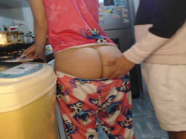 Kingofqueen23 live cam on BongaCams