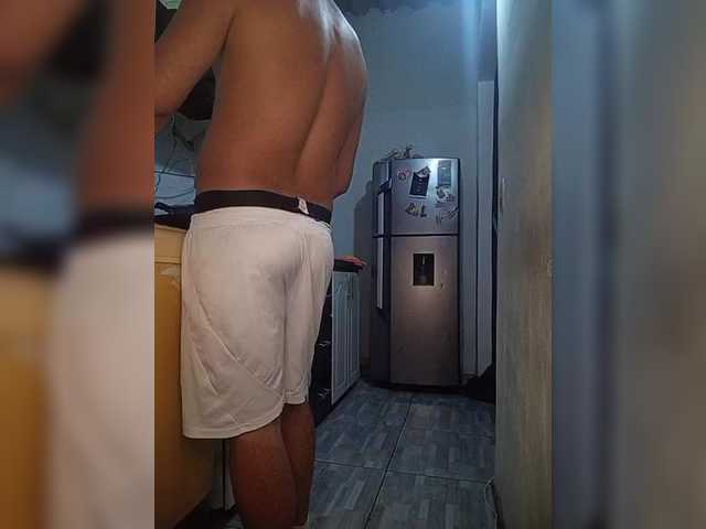 Kingofqueen23's BongaCams show and profile