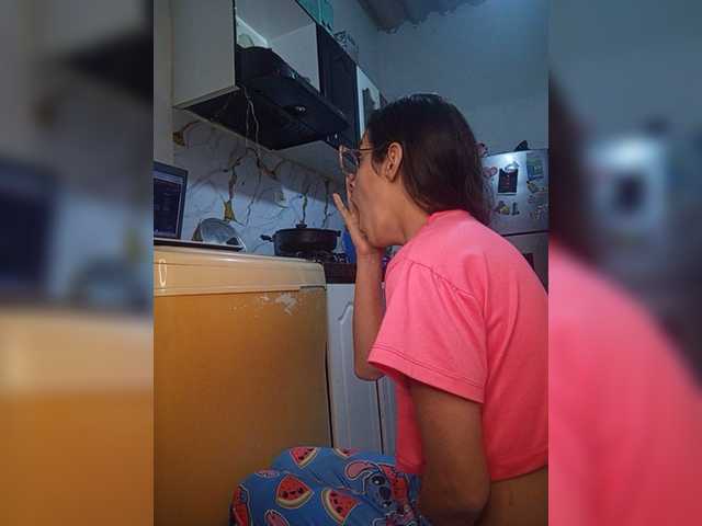 Kingofqueen23's BongaCams show and profile