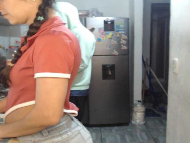 Kingofqueen23 live cam on BongaCams