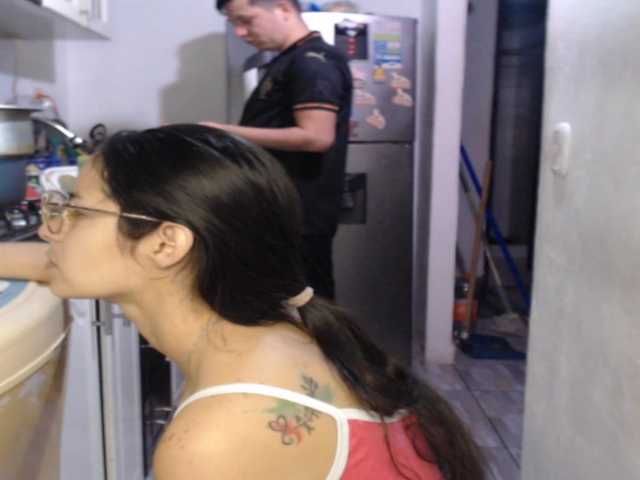 Kingofqueen23 — live couple cam