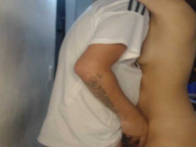 Kingofqueen23 live webcam show