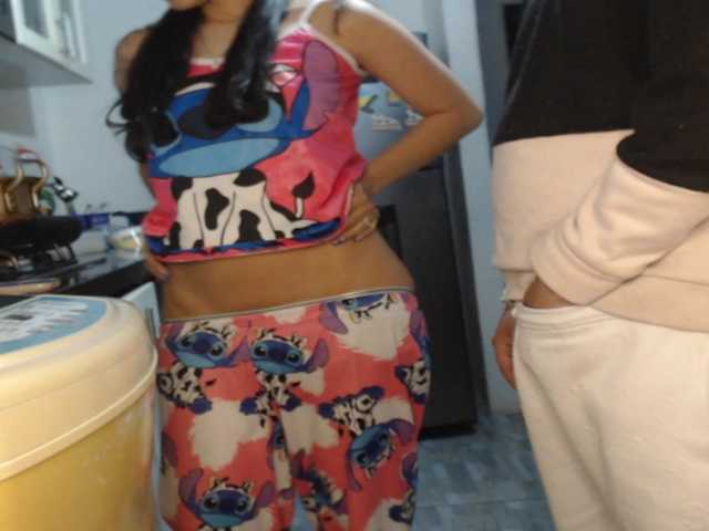 Kingofqueen23 live cam on BongaCams