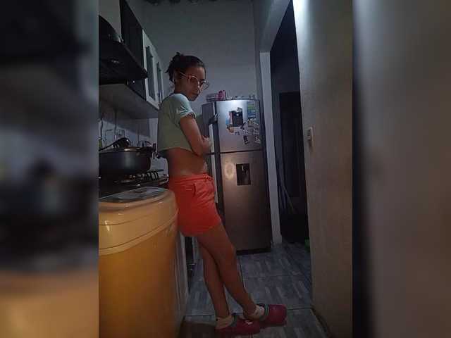 Kingofqueen23 live cam on BongaCams