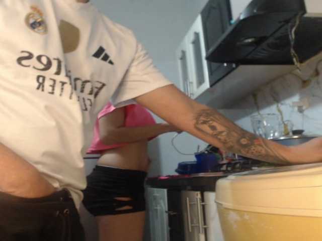 Kingofqueen23 live webcam show
