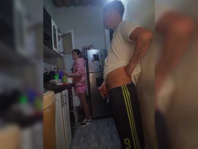 Kingofqueen23 live cam on BongaCams