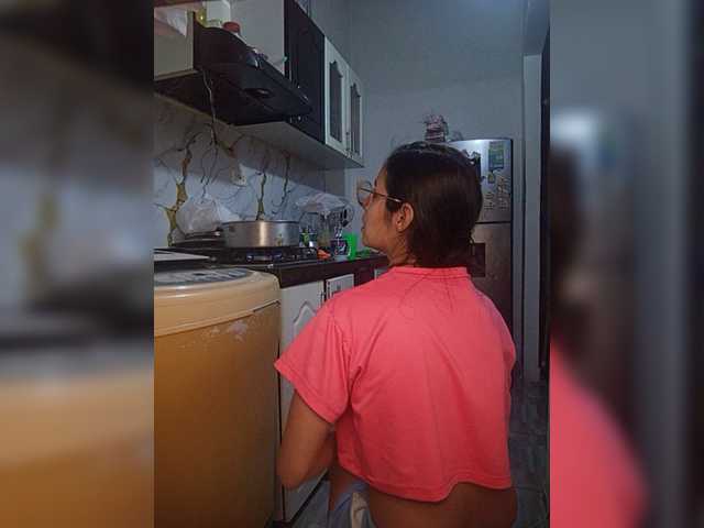 Kingofqueen23 live cam on BongaCams
