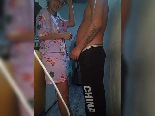 Kingofqueen23's BongaCams show and profile