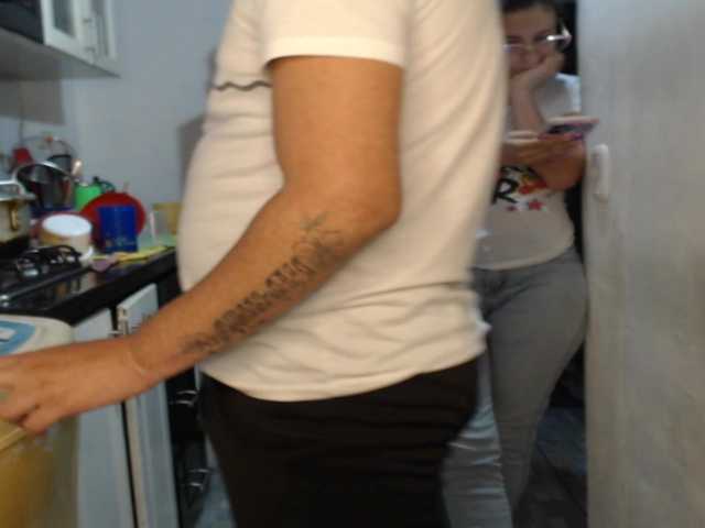 Kingofqueen23 live cam on BongaCams