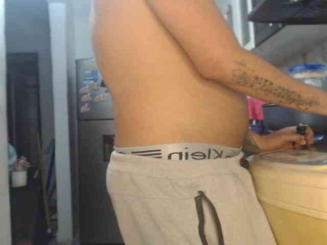 Kingofqueen23 webcam