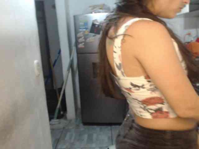Kingofqueen23 webcam