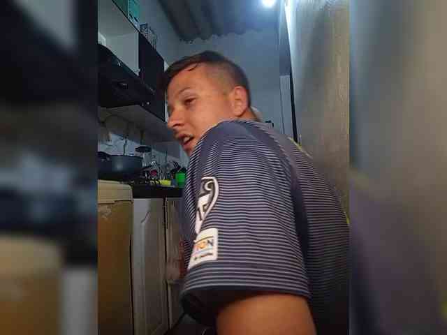 Kingofqueen23 webcam