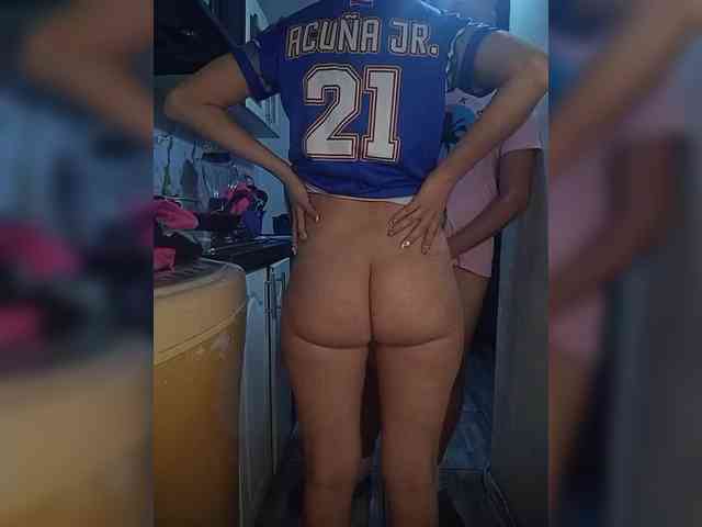 Kingofqueen23 webcam
