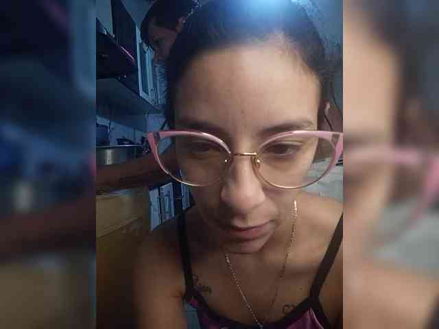 Kingofqueen23's cam show statistics and live stream