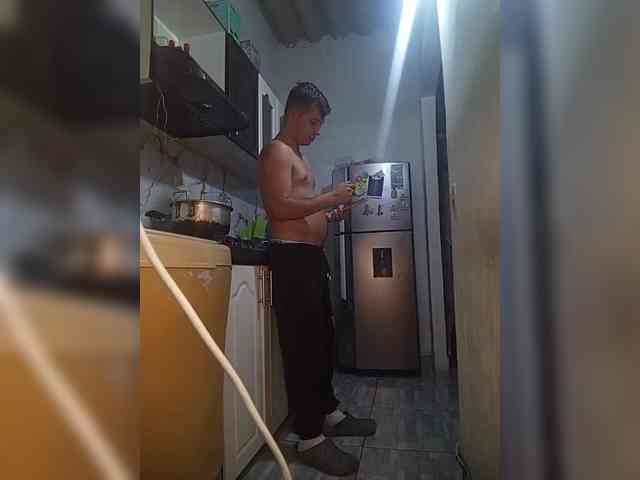 Kingofqueen23 webcam