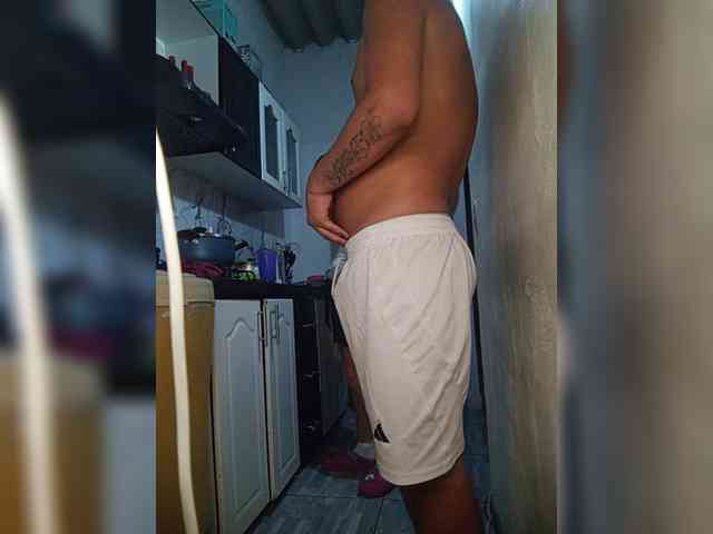 Kingofqueen23 webcam