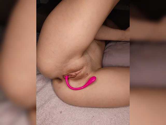 Kurkuma235 live cam on BongaCams
