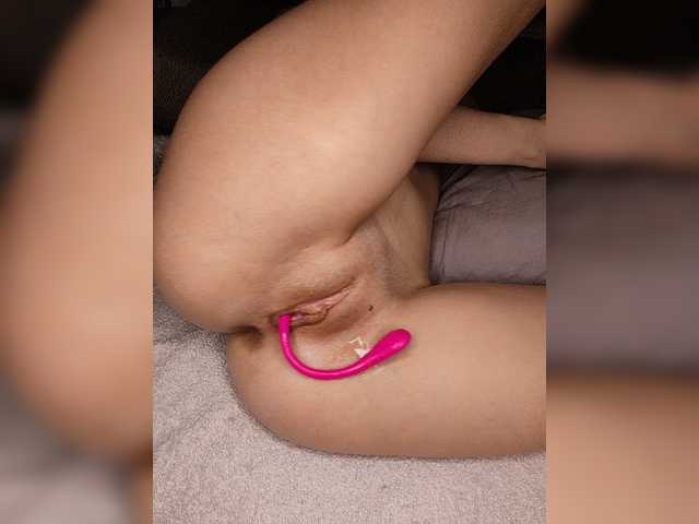 Kurkuma235 live cam on BongaCams