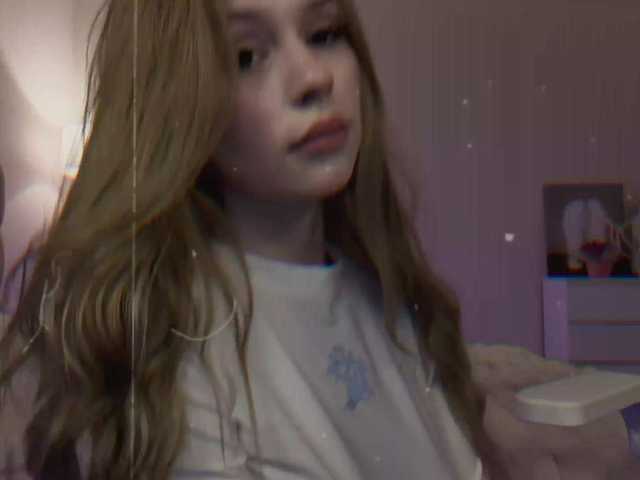 fymryn live cam on BongaCams
