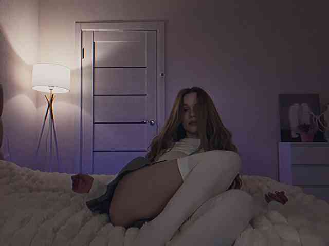 fymryn Live Webcam on BongaCams