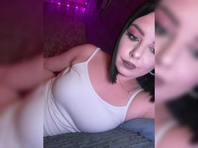 Nata17-1, en vivo ahora en BongaCams