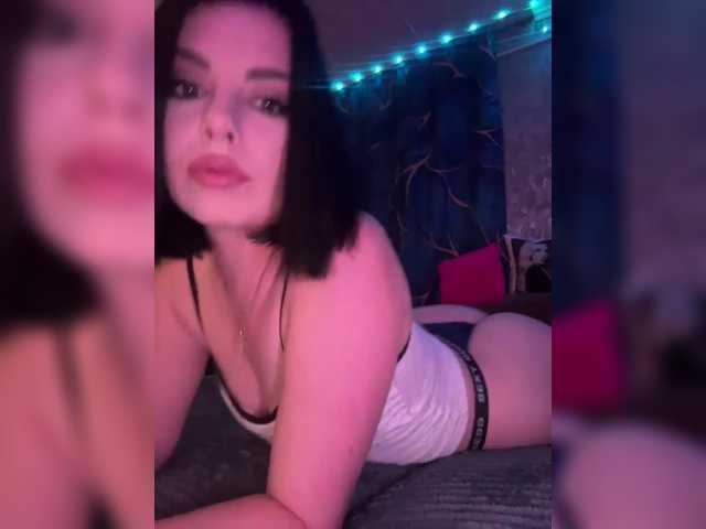 Nata17-1, en vivo ahora en BongaCams