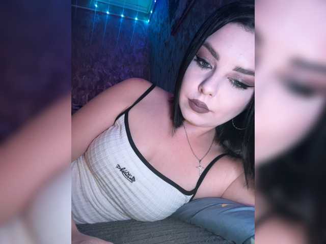 Nata17-1, live now on BongaCams
