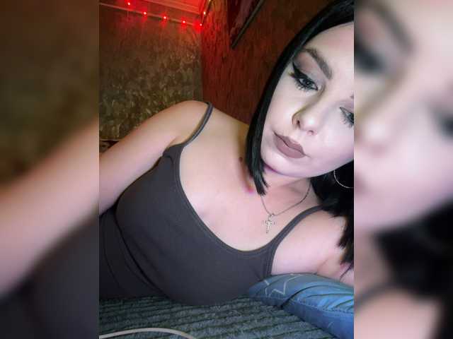 Nata17-1, en vivo ahora en BongaCams